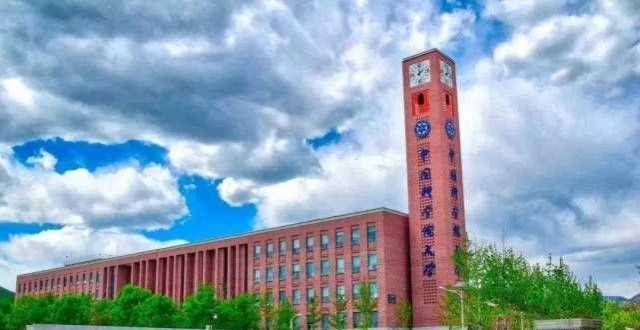 师认不出来国内学2021年最新排名公布，清华屈居第二，华科挺进前十校内校