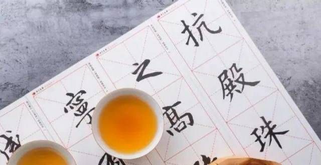 胡馨澜秋天国风｜十首安然诗词：吃茶读闲书，听雨看落花胡馨澜