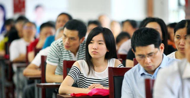 学稳了吧学生“最后悔”专业排名出炉，师范专业排在第三，榜首实至名归恭喜江