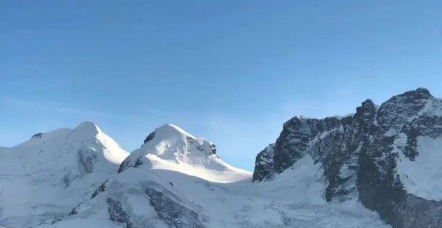 背景图｜爱是雪地里写诗 边写边消失