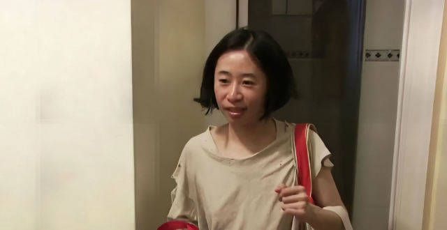 能化成趋势哈佛毕业高薪女子20年不买内衣，厕纸晒干重复用：我就喜欢钱吸油烟