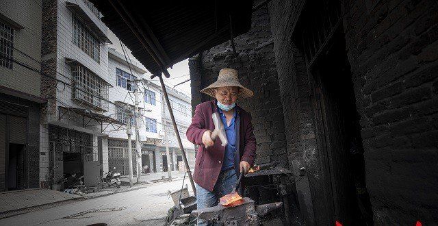 里有机生长镜像娄底（77）｜打铁九年的