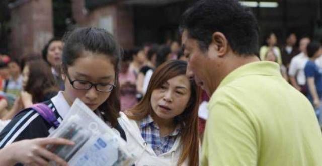 具置在四川这三所学校已被曝光，浪费学生青春，书完全没用可行性