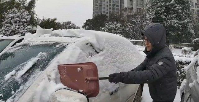 冰结霜了吗冬季用车一定要注意这几点，没有经验的新手司机，弄错了很伤车寒冬已