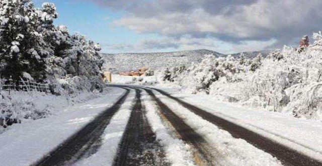 销量那么高一场突如其来的暴风雪，揭开新能源汽车“遮羞布”，车主苦不堪言不如雷